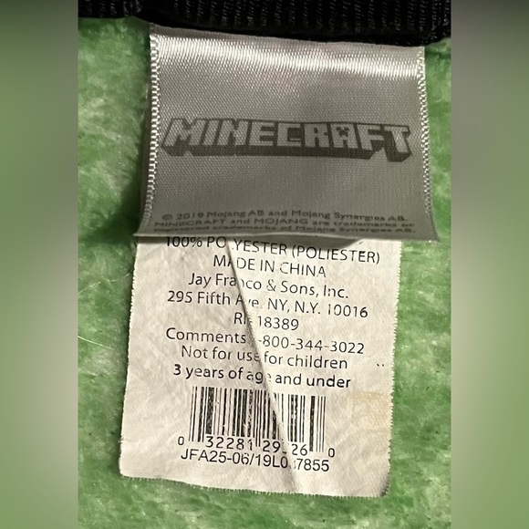 Minecraft Creeper Blanket Throw 53”x53” - Picture 2 of 2